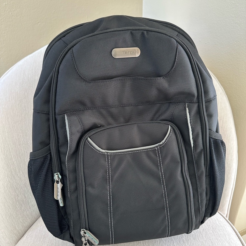 Targus Black Laptop Backpack / Travel Backpack / College Backpack /Work Backpack